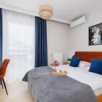 Klimatyzowane Apartamenty W Centrum Krakowa Z Parkingiem I Biurkiem By Renters Prestige