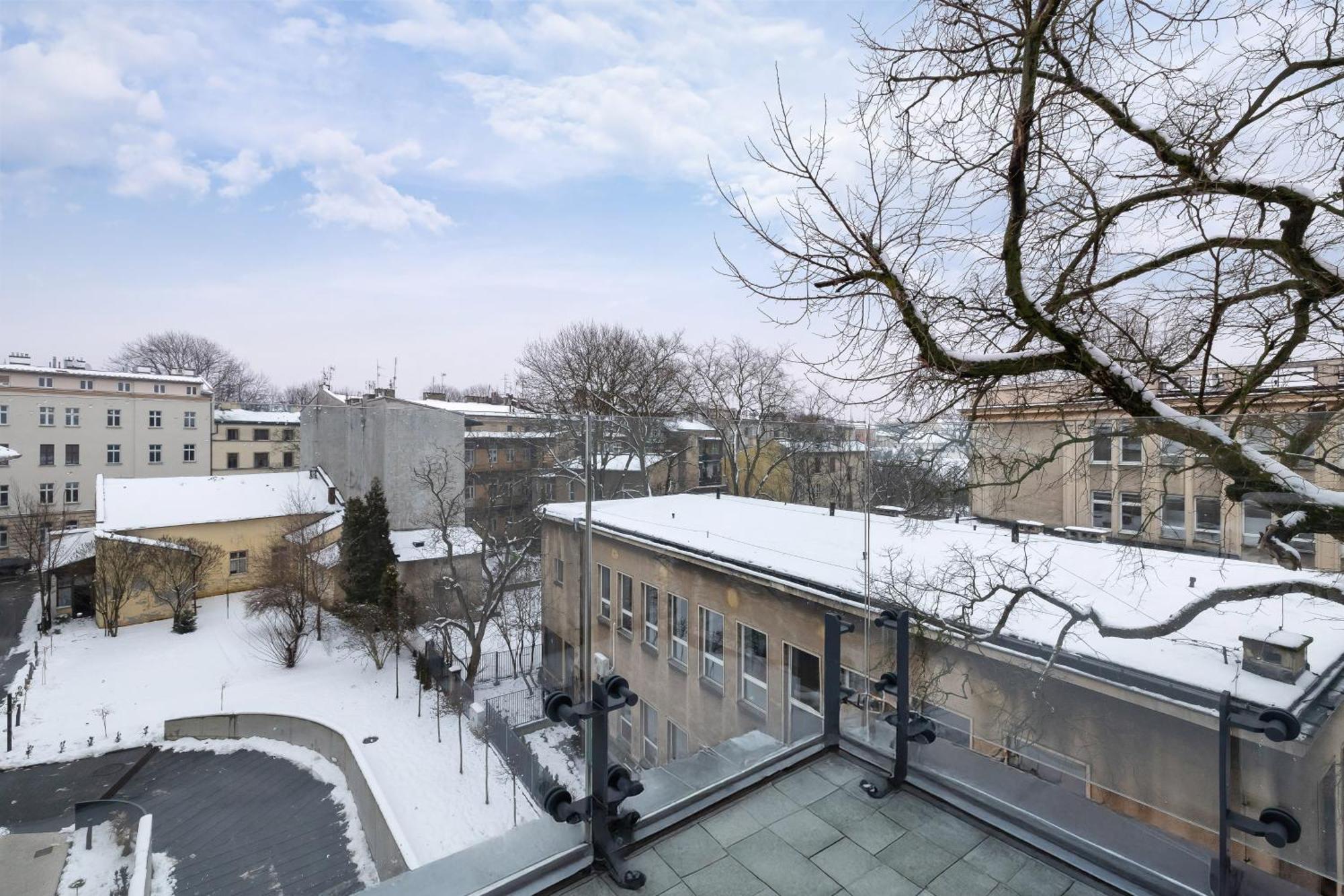 Klimatyzowane W Centrum Krakowa Z Parkingiem I Biurkiem By Renters Prestige Apartment Krakow