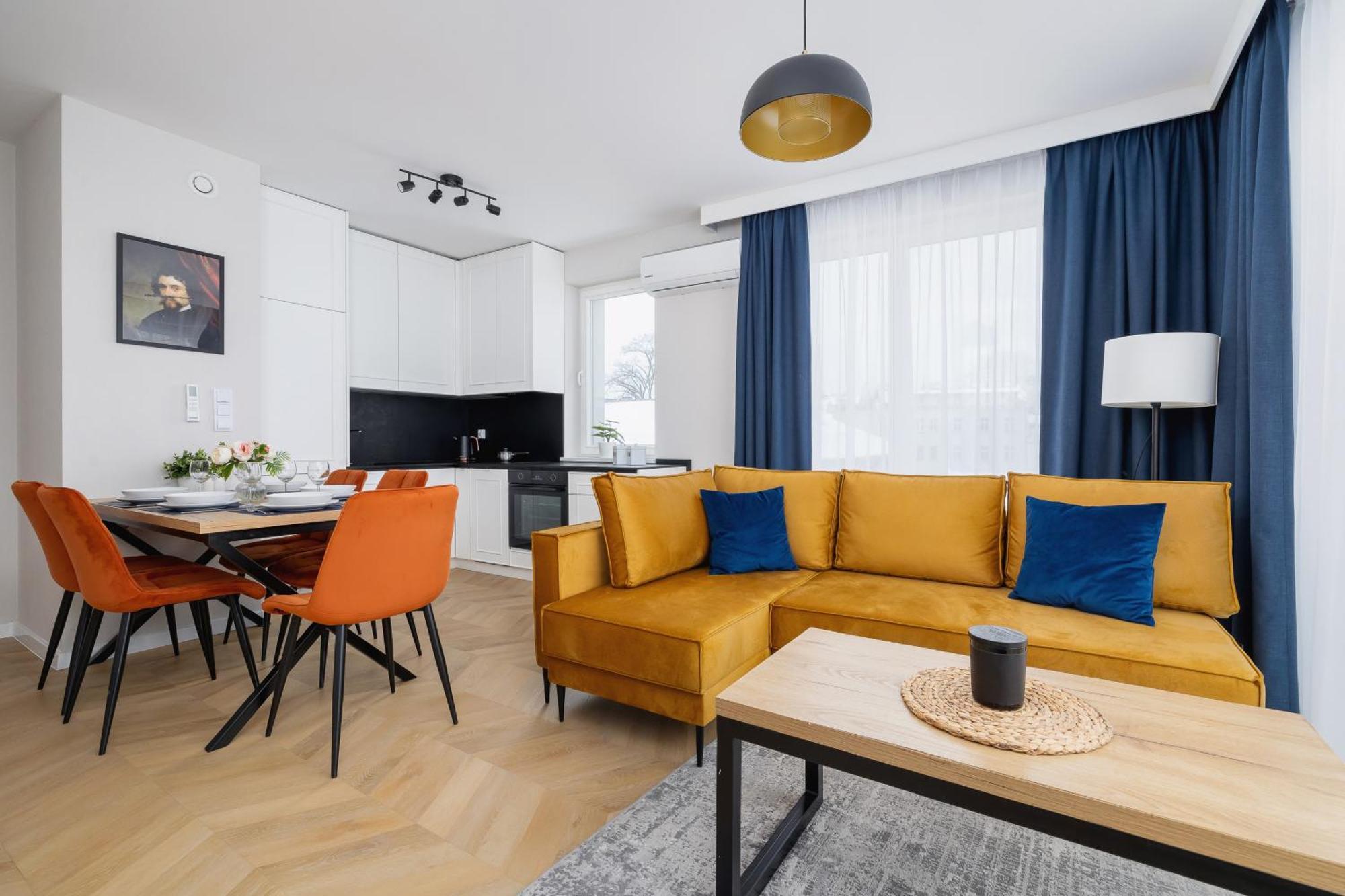 Klimatyzowane W Centrum Krakowa Z Parkingiem I Biurkiem By Renters Prestige Apartment Krakow