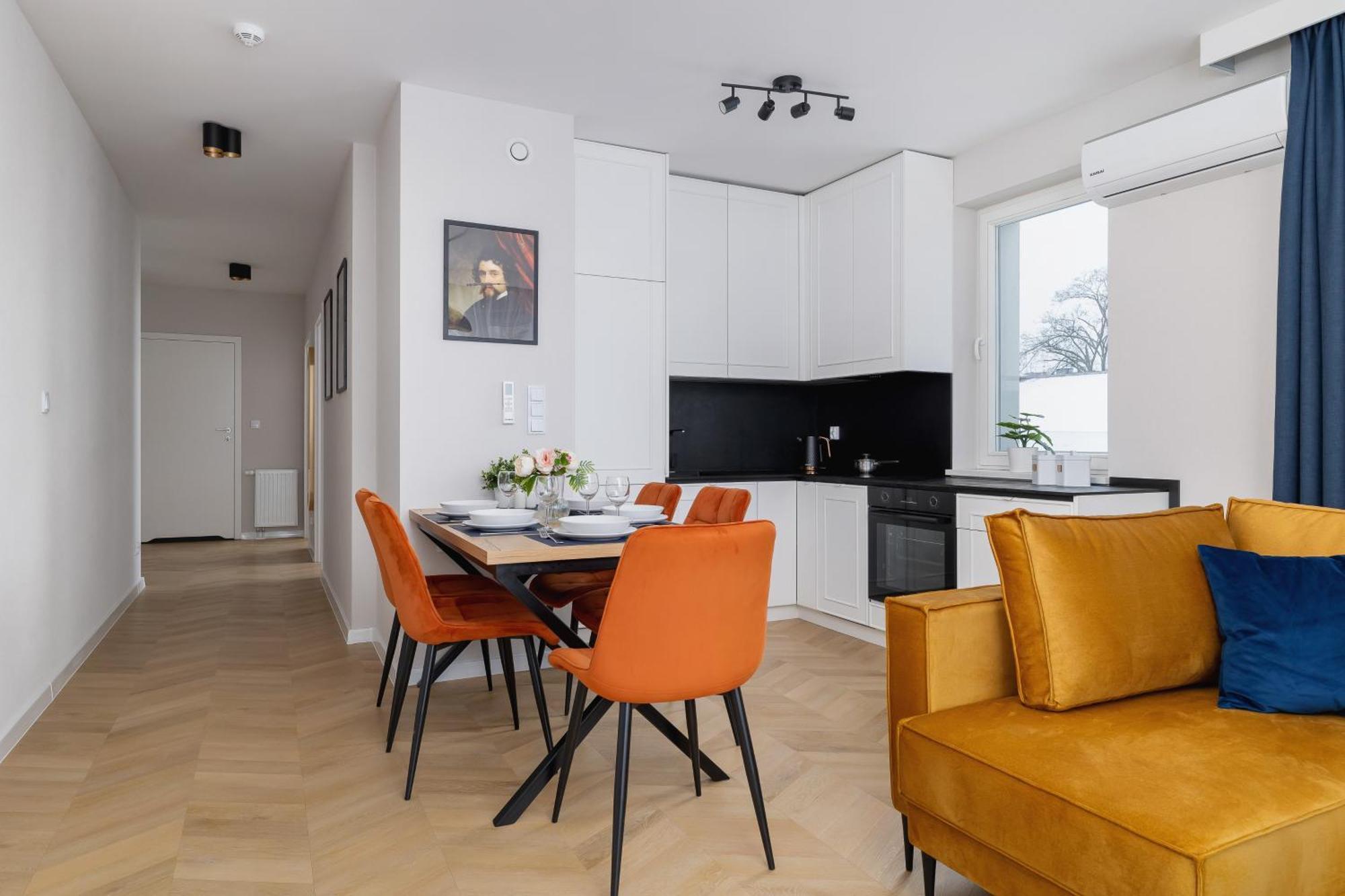Klimatyzowane W Centrum Krakowa Z Parkingiem I Biurkiem By Renters Prestige Krakow