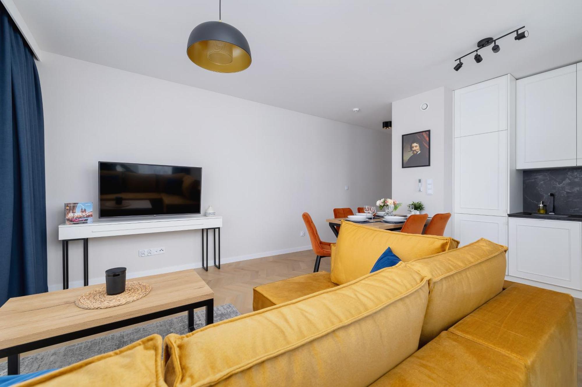 Apartment Klimatyzowane W Centrum Krakowa Z Parkingiem I Biurkiem By Renters Prestige